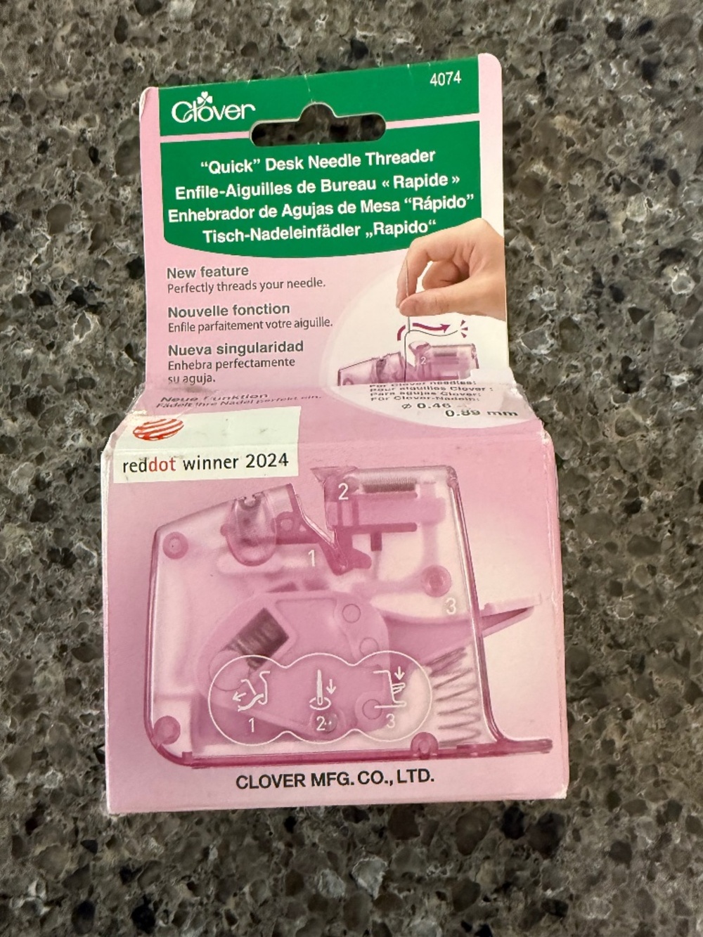 Clover Quick Desk Needle Threader 4074 - Red Dot Winner 2024